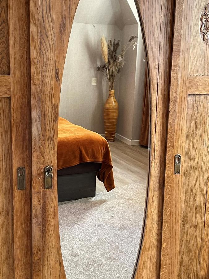 Hotel Restaurant Stad Munster Winterswijk Exterior foto A bedroom in the house