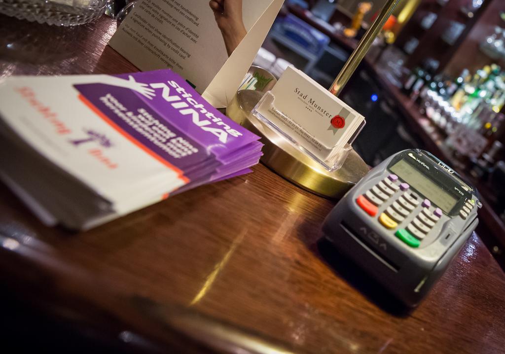 Hotel Restaurant Stad Munster Winterswijk Exterior foto A credit card reader
